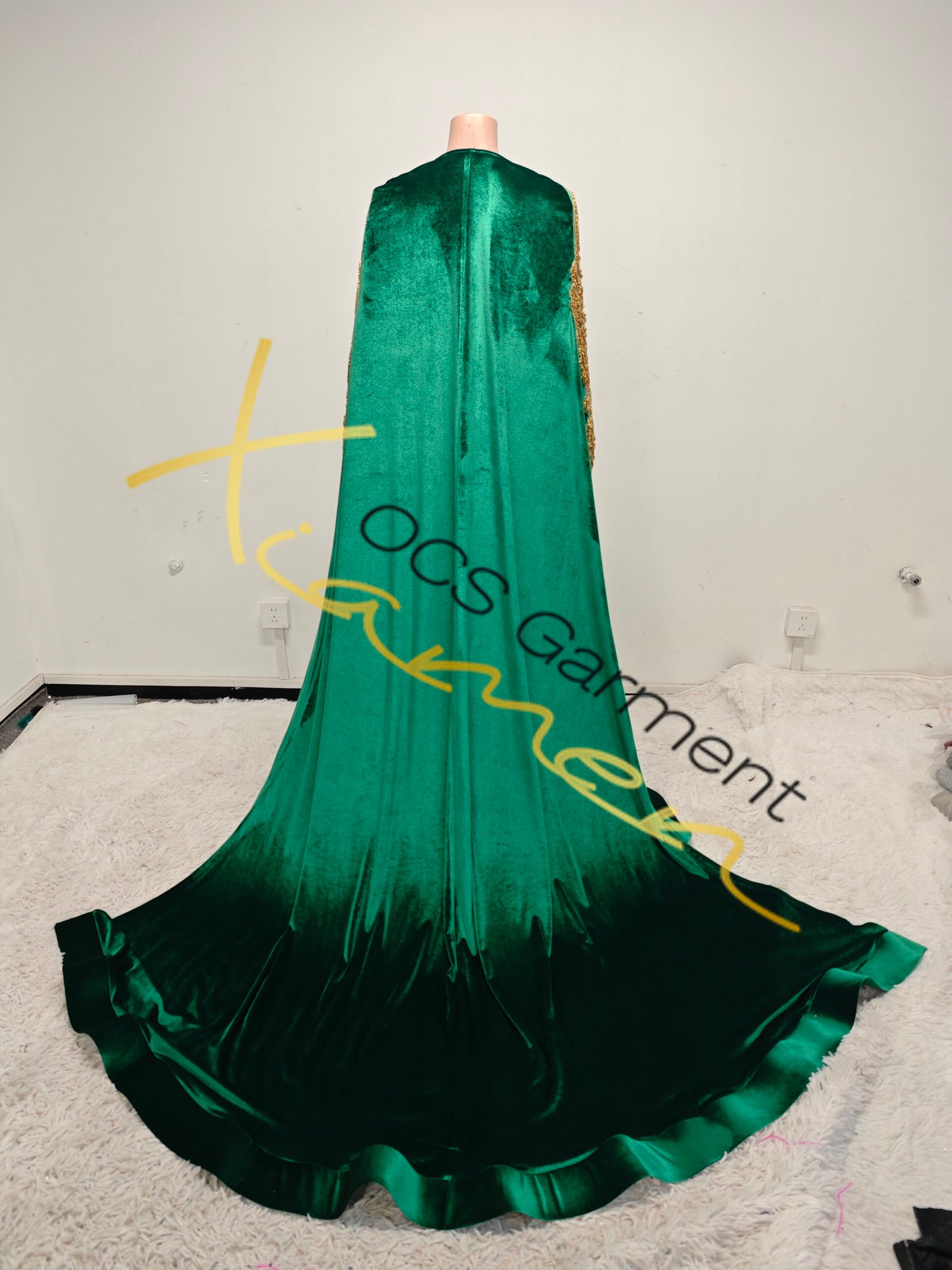 the scarlet majesty (black) (copy) the scarlet majesty (black) (copy)