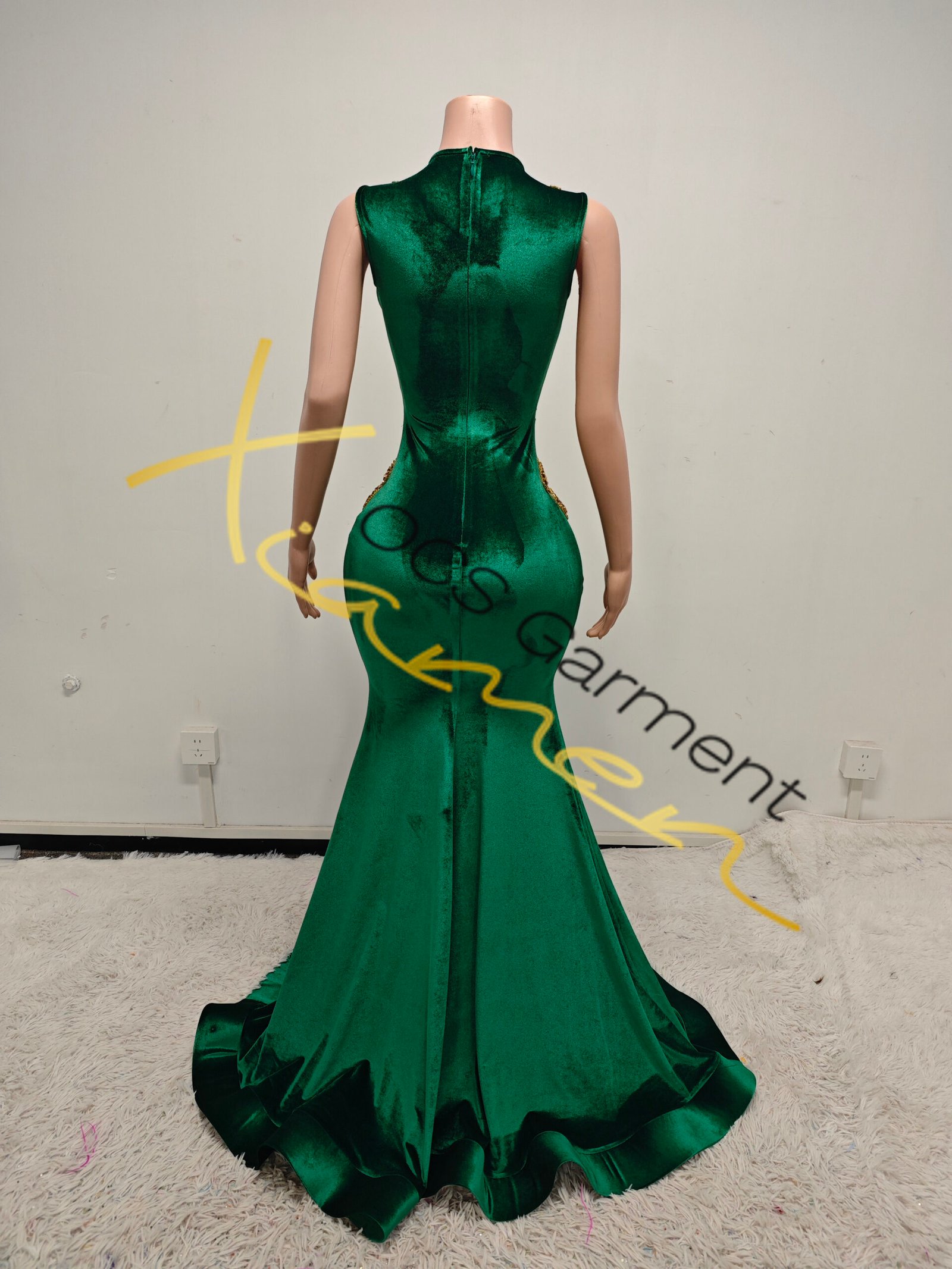 the scarlet majesty (black) (copy) the scarlet majesty (black) (copy)