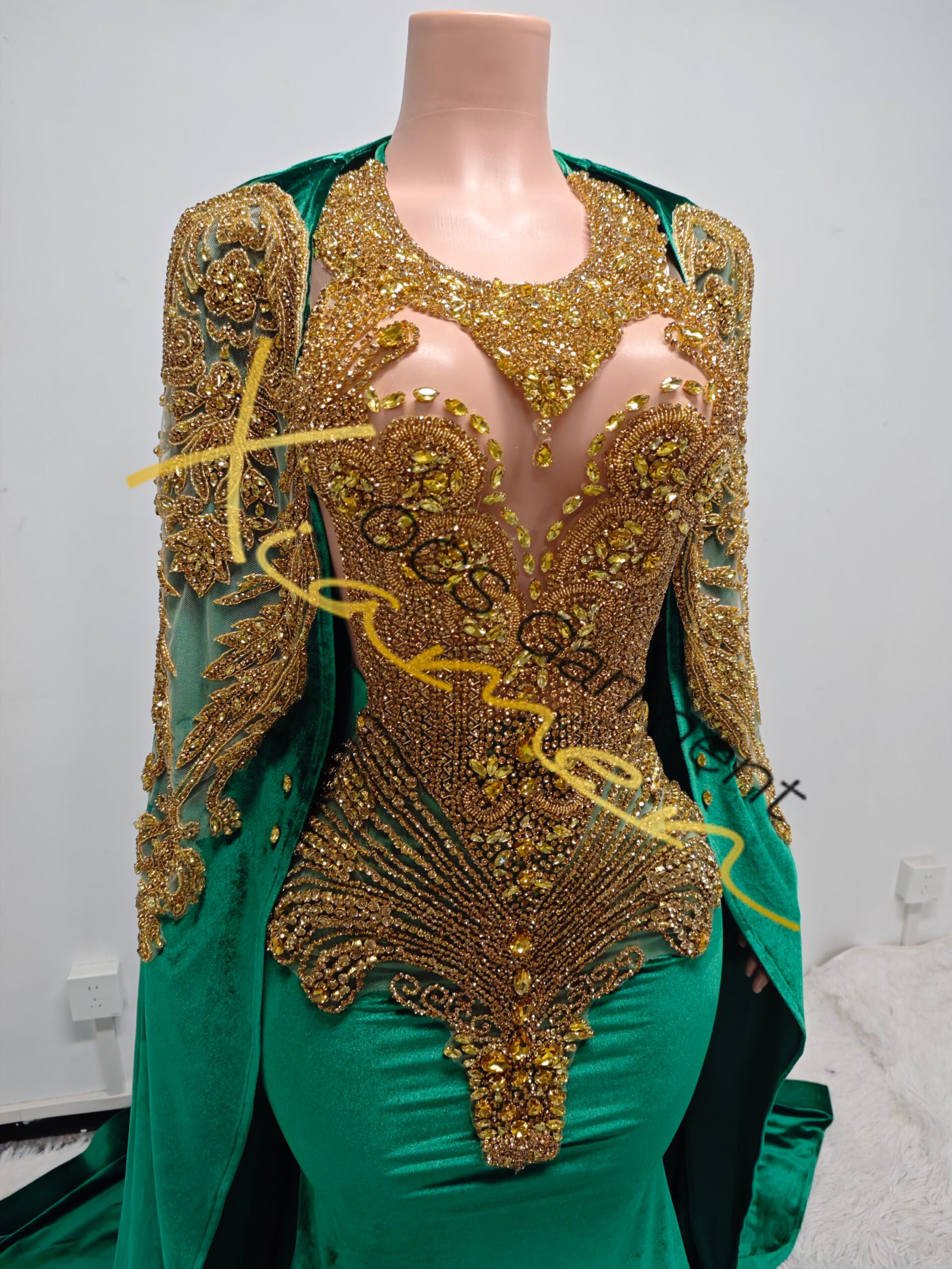 the scarlet majesty (black) (copy) the scarlet majesty (black) (copy)